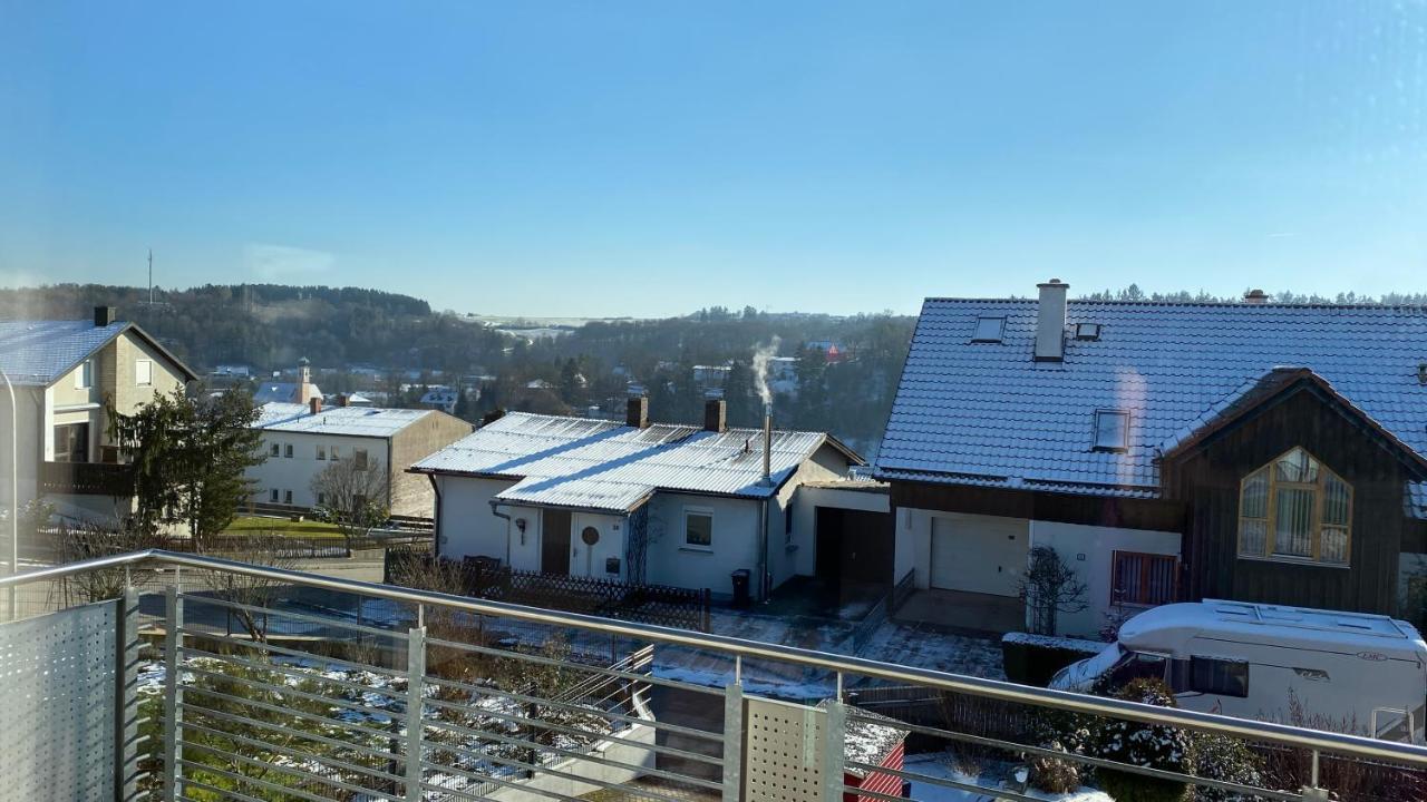 Fewo Luxus Wohnung Im Eigenen Ferienhaus, 120 Qm, Naehe Regensburg Mit Balkon, Terrasse & Garten, Gute Zuganbindung Laber Exteriör bild